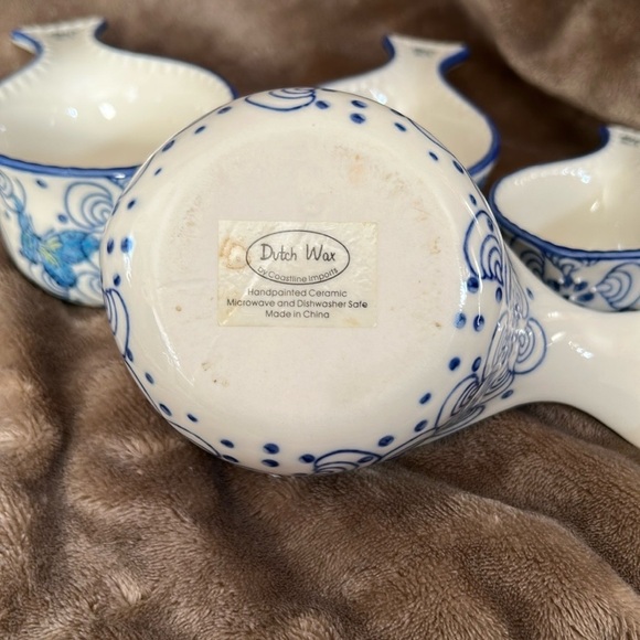 Blue and White Ceramic Measuring Cups - Picture 4 of 4